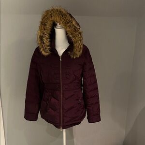 a.n.a Women's Deep Burgundy Puffer Jacket with Faux Fur Hood